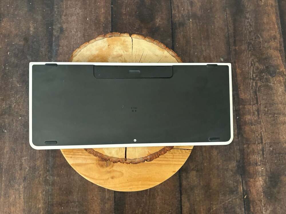 Logitech K780 Multi-Device Wireless Keyboard - Picture 8 of 8
